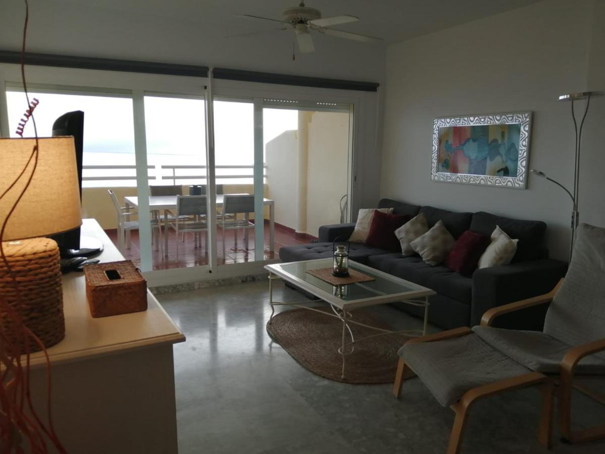 Holidays2Benalmadena Torrequebrada Sea View Front Beach With Pool Parking & Terraces מראה חיצוני תמונה