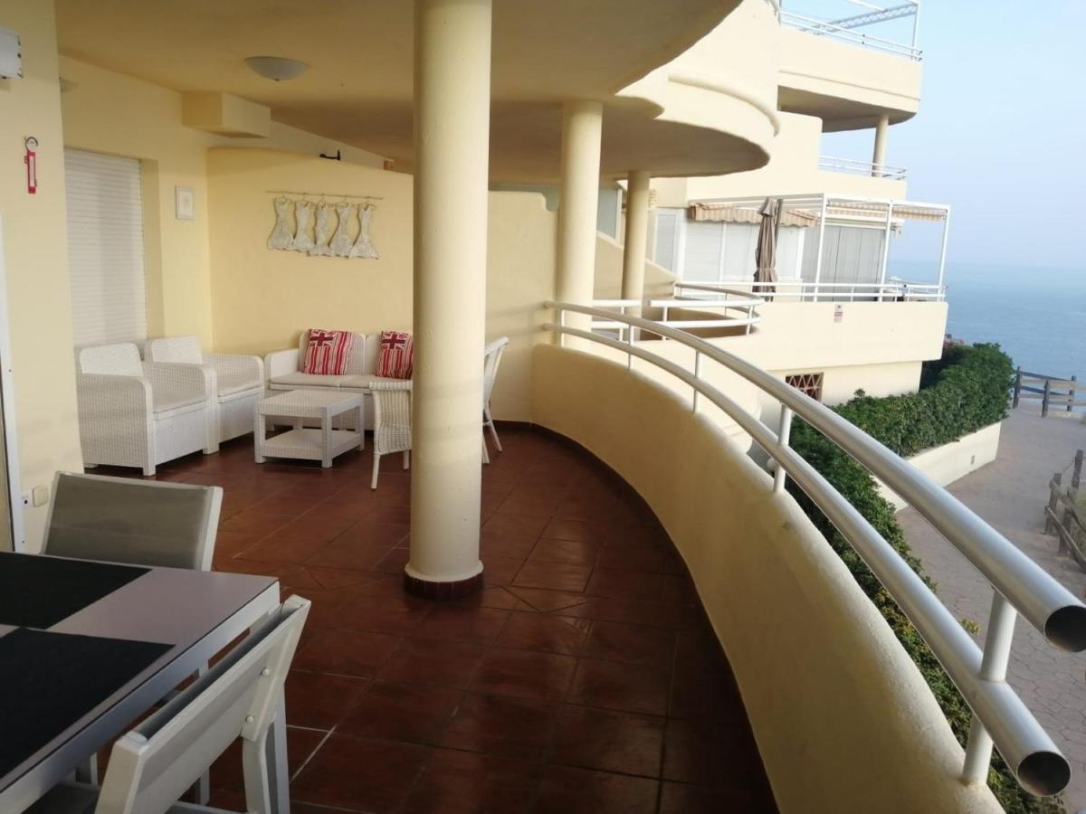 Holidays2Benalmadena Torrequebrada Sea View Front Beach With Pool Parking & Terraces מראה חיצוני תמונה